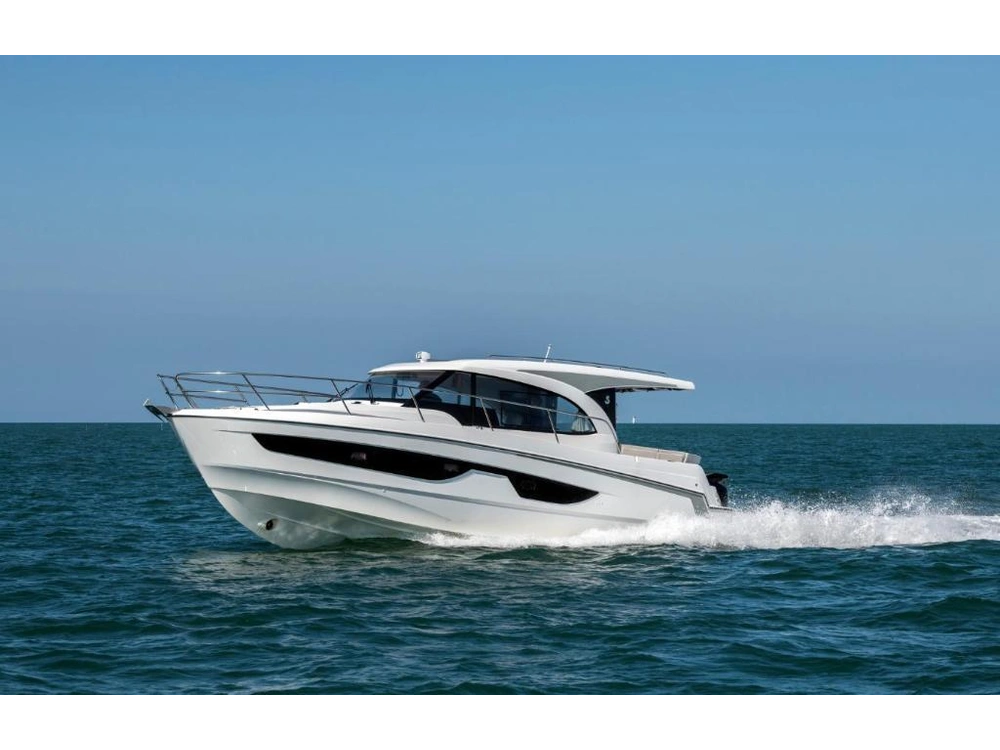 2022 Beneteau Antares 11 alt