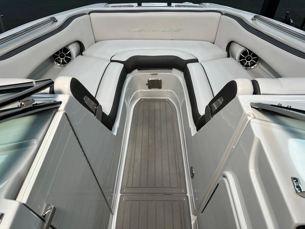 Crownline E 235 2022 alt