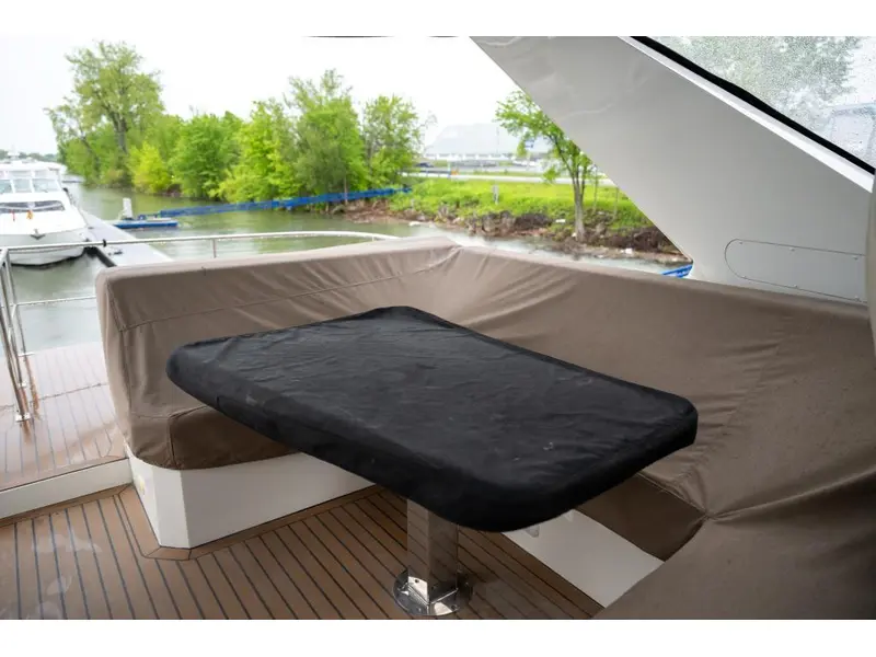 2012 Carver Yachts Voyageur 54 *SUR RENDEZ-VOUS* thumbnail 20