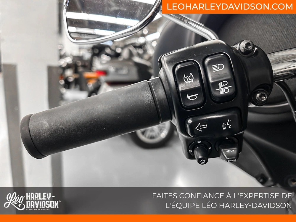 Harley-davidson Flhtcutg Tri Glide Ultra 2024 alt