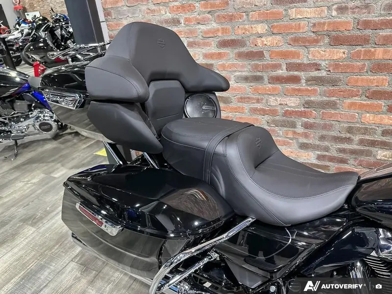 2026 Harley-Davidson Street Glide Limited thumbnail 19