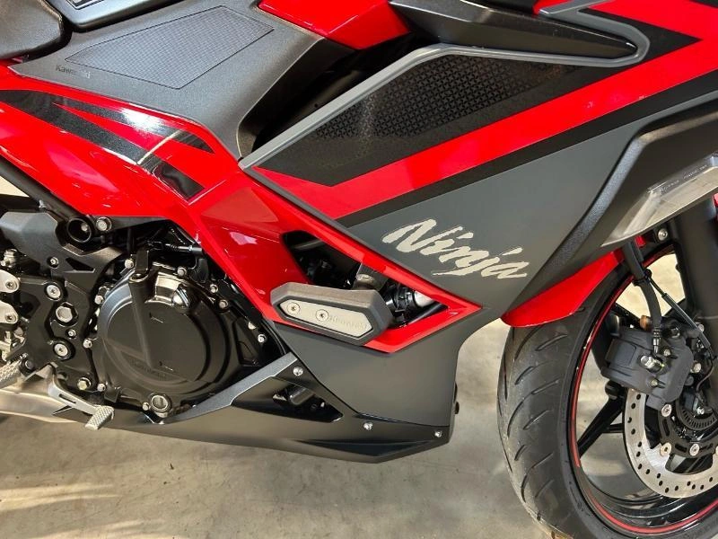 Kawasaki Ninja 500 Se 2025 alt