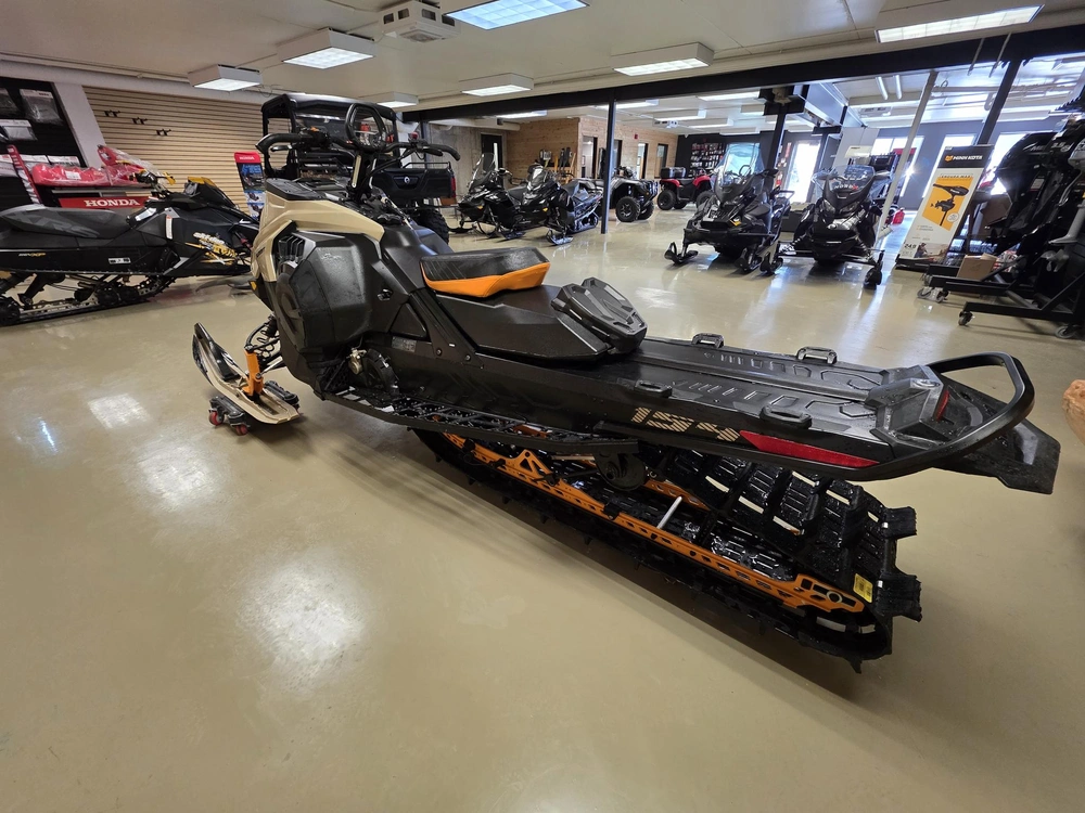 2024 Ski-doo Summit Edge Adrenaline alt