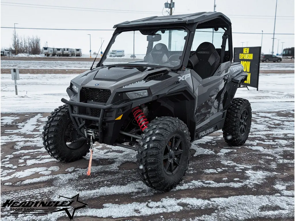 2021 Polaris General XP 1000 Deluxe // Super Graphite
