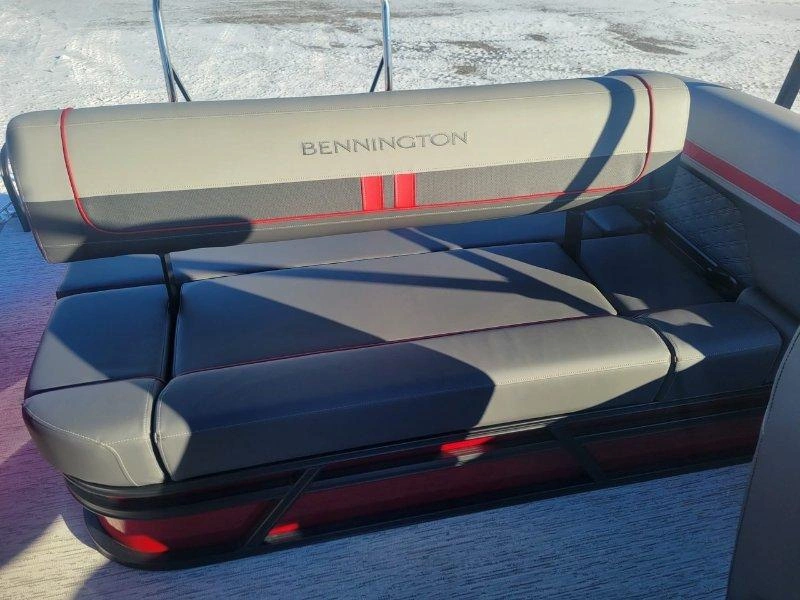 Bennington Marine 21s Swingback Sport 3t Rouge 2026 alt