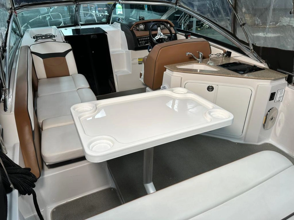 Four Winns Vista 255 2017 alt