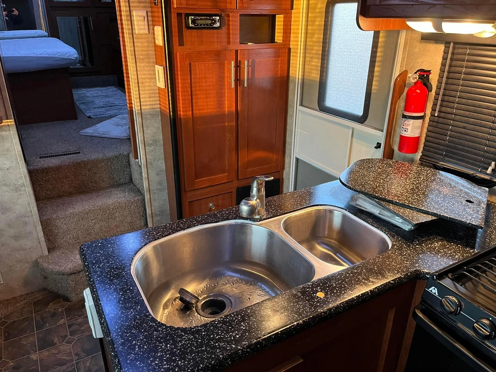 Keystone Rv Fuzion Fz302 2009 alt