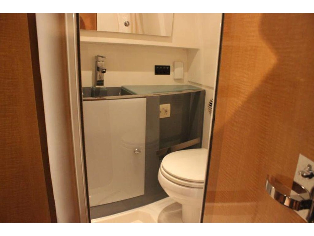 Larson 857 Cabrio 2012 alt