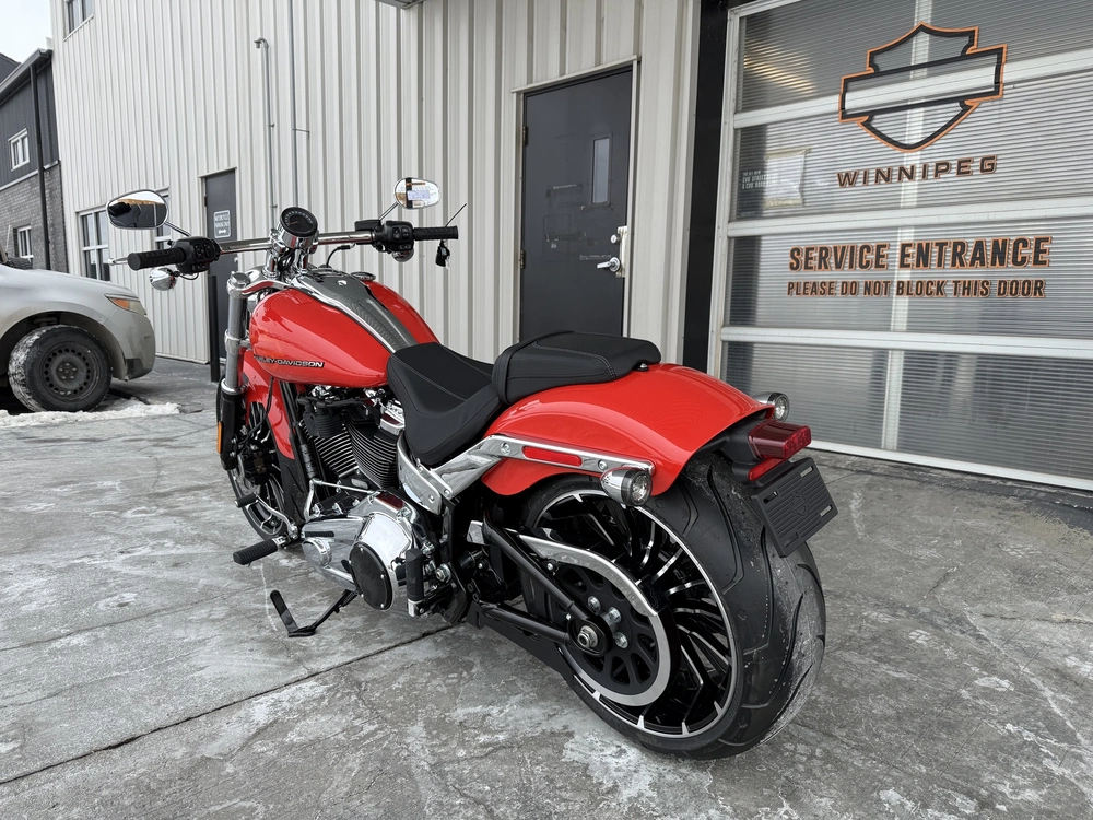 2026 Harley-davidson Breakout alt