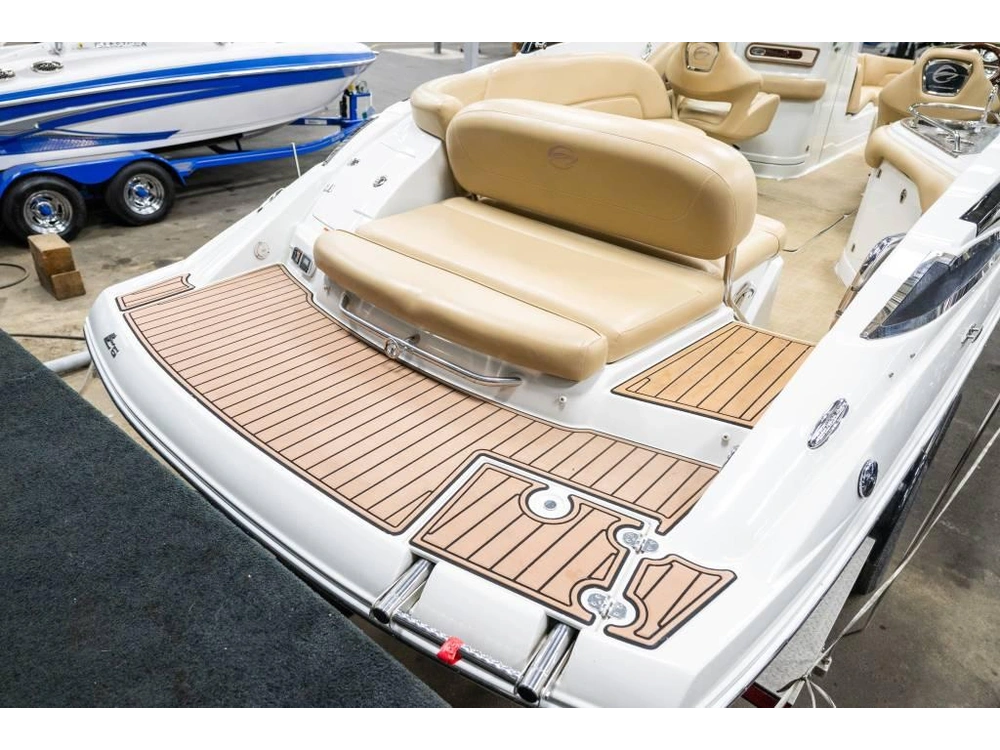 Crownline E6 2014 alt