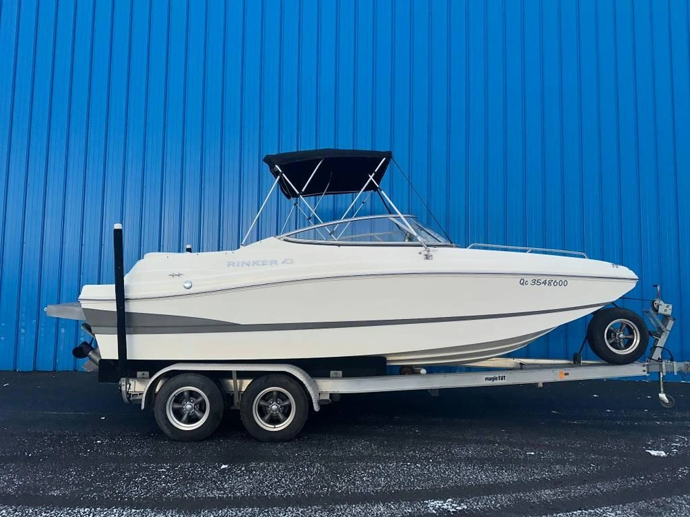 Rinker Boat Co 220 Mtx Cuddy 2011 alt