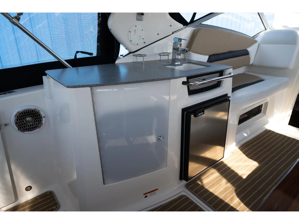 Larson 315 Cabrio 2013 alt