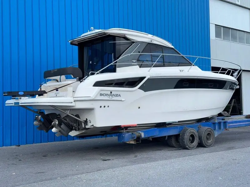2018 Bavaria Motoryachts S36 COUPE VOLVO D3-220 *SUR RENDEZ-VOUS* thumbnail 4
