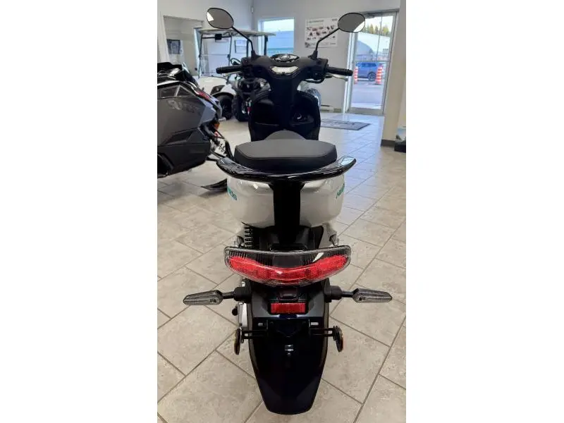 2025 Yamaha NEO'S ELECTRIC SCOOTER thumbnail 5