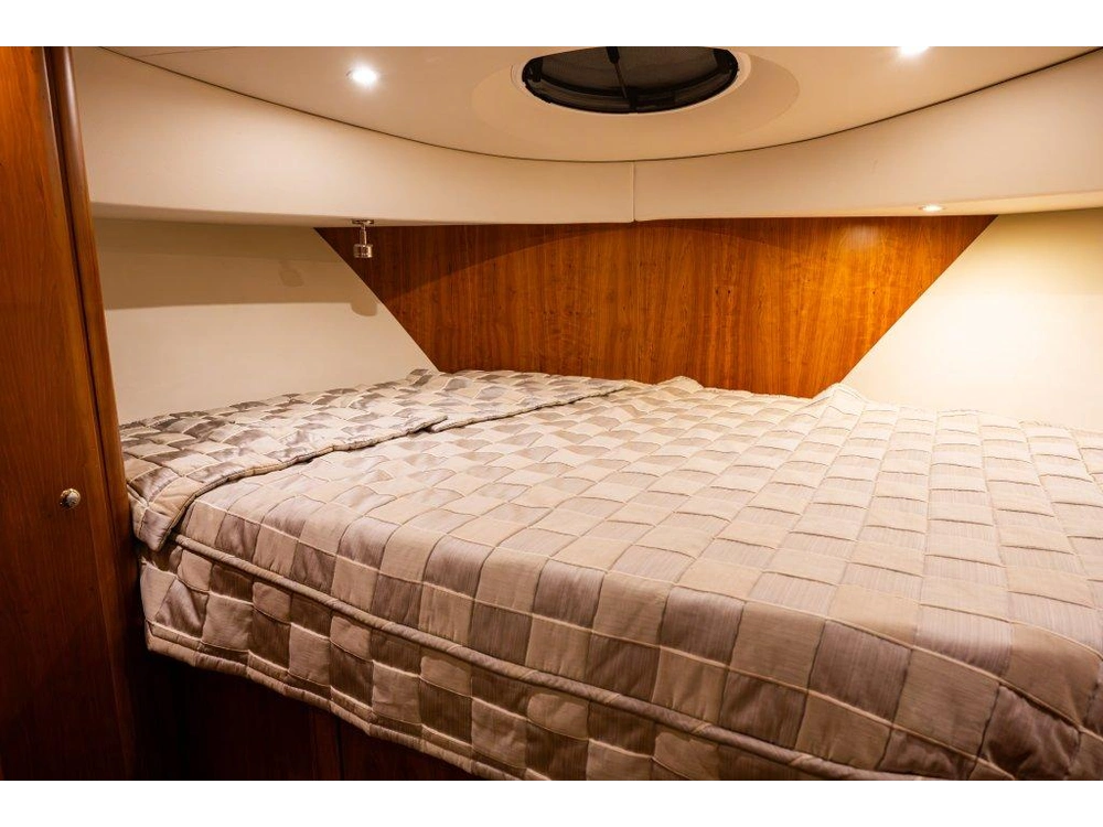 Silverton 390 Motor Yacht 2003 alt