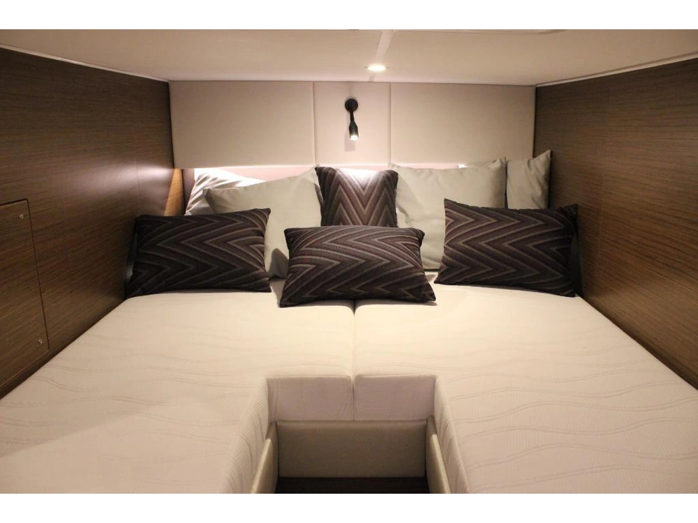 Bavaria S33 Ht Volvo D3-220 Evc 2021 alt