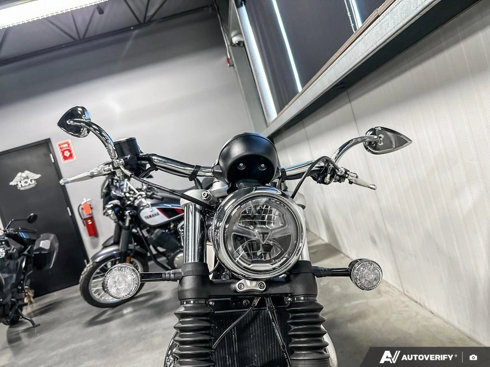 2023 Triumph Bonneville Speedmaster Sapphire Black/fusion White alt