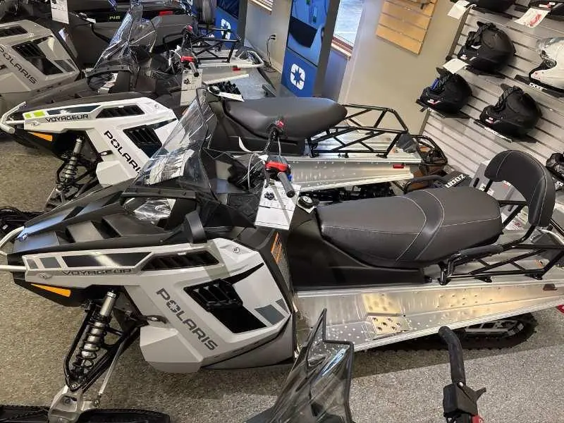 2025 Polaris 550 VOYAGEUR LXT ES NORTHSTAR EDITION