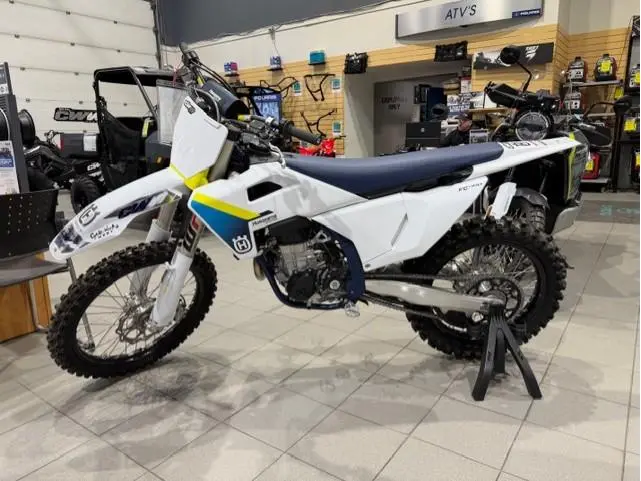 2025 Husqvarna FC 450 thumbnail 2
