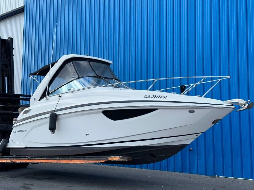 2013 Regal 28 Express alt