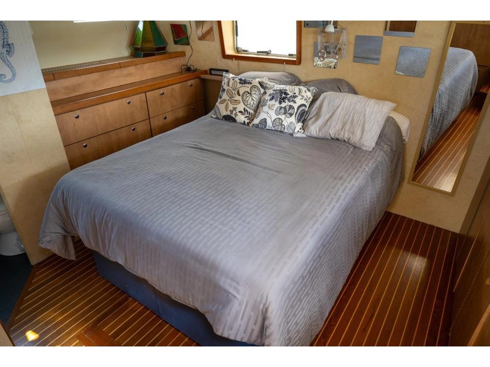 2002 Bruce Roberts Trawler 45 alt