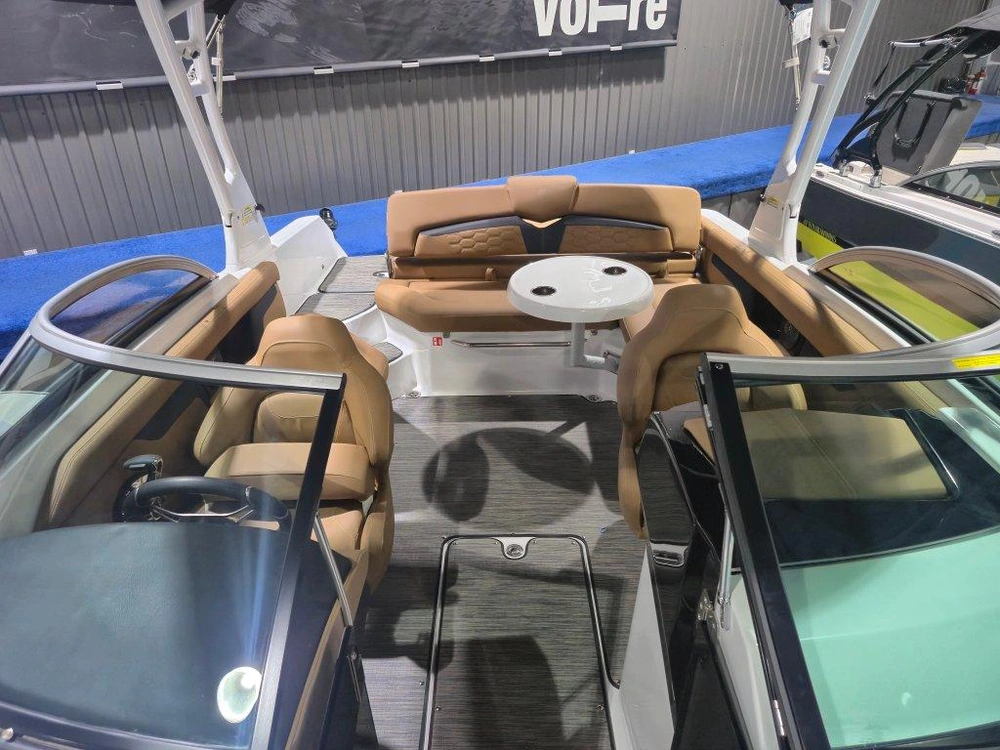 Four Winns Hd3 4.5l/b3 Dts 2026 alt