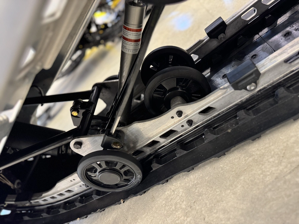 2025 Ski-doo Mxz Sport 600efi Yl 137 1.2rs 25 600 Efi 137 1.25 alt