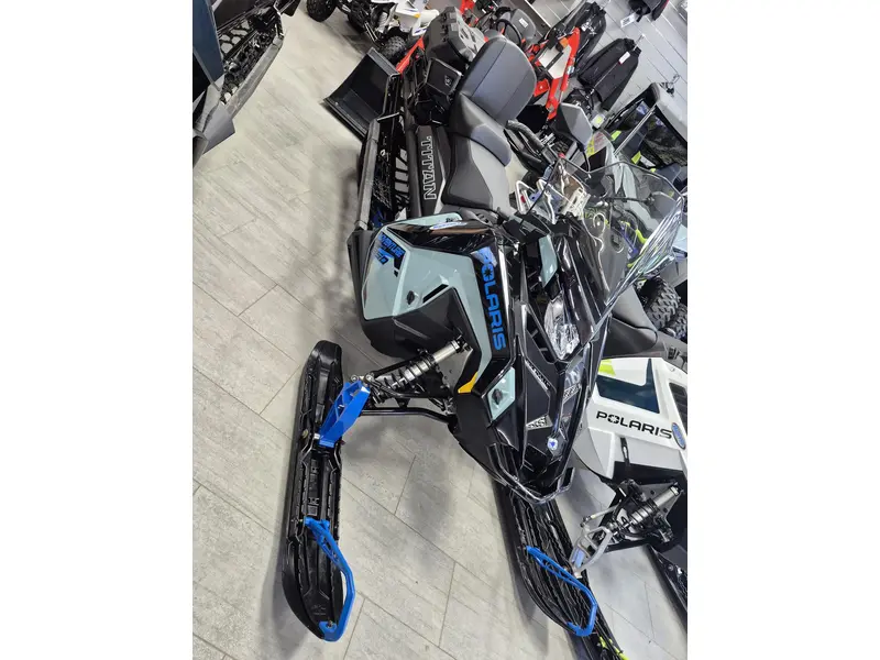 2026 Polaris 850 TITAN ADVENTURE 155 1.5 S26AJN8RSM