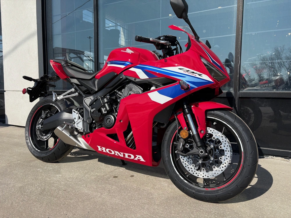 2026 Honda Cbr650r E-clutch alt