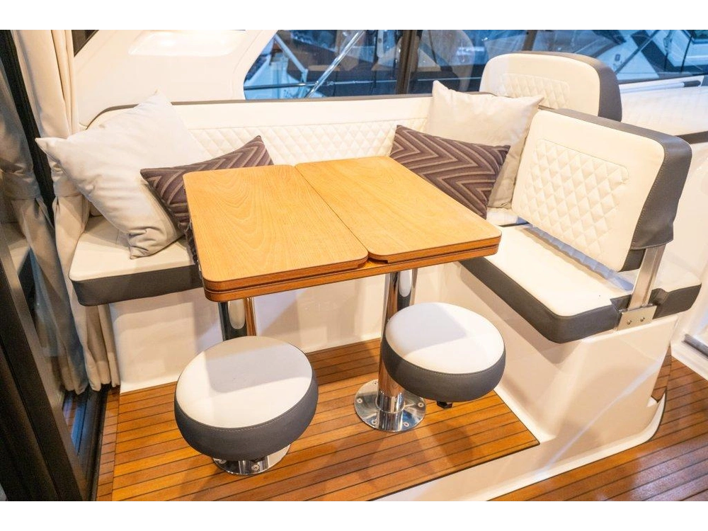 Bavaria S36 Coupe Volvo D3-220 2018 alt