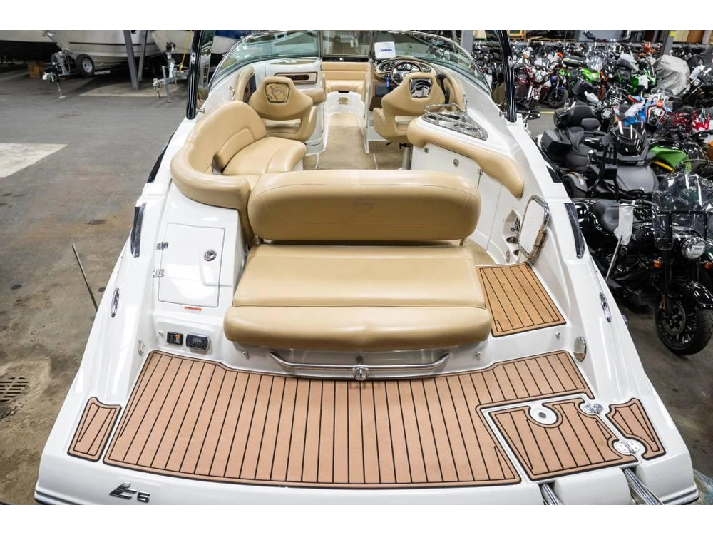 Crownline E6 2014 alt