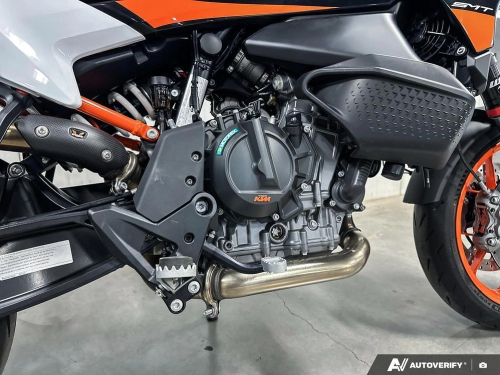 2024 Ktm 890 Smt alt