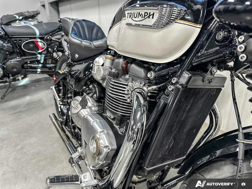 2023 Triumph Bonneville Speedmaster Sapphire Black/fusion White alt