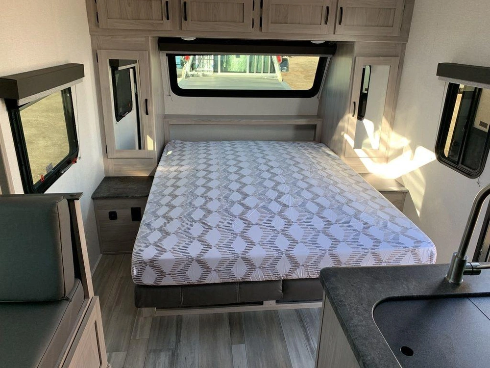 2023 Coachmen Spirit/northern Spirit Xtr 2146bhx alt