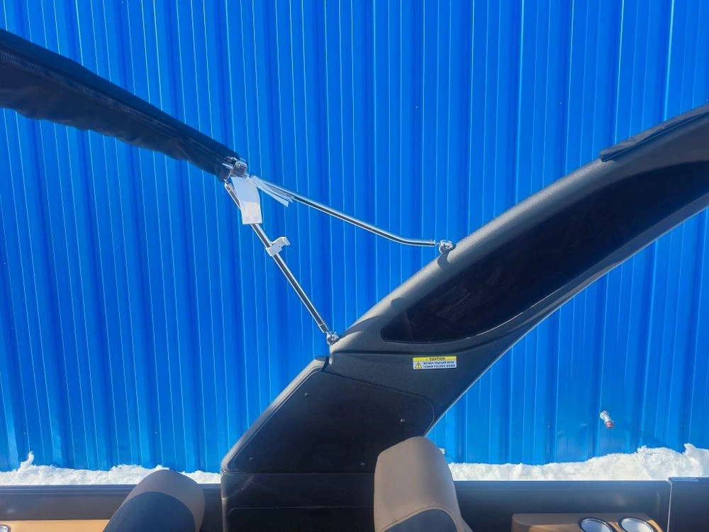 Bentley Elite 253 Swingback 2026 alt