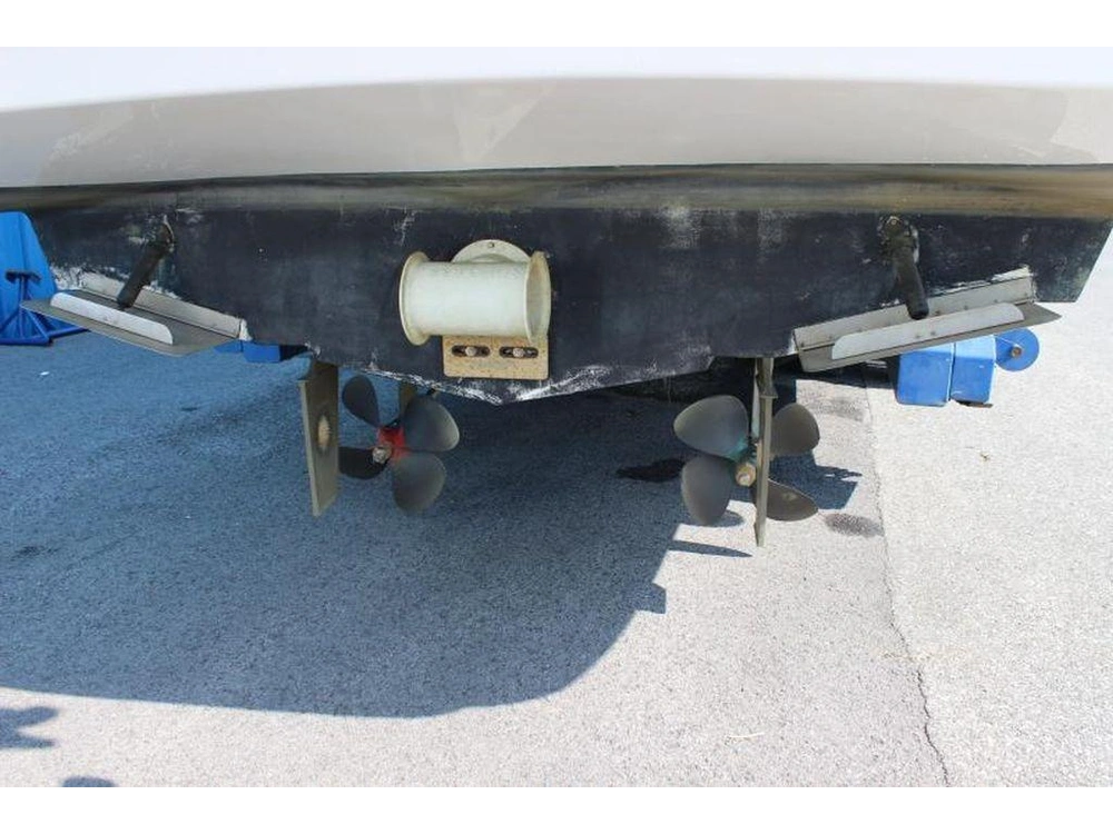 2003 Other 390 Motor Yacht alt