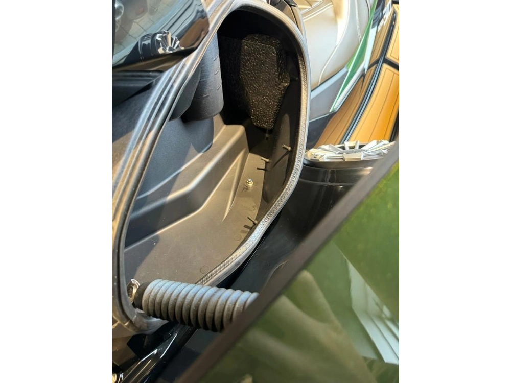 Kawasaki Ultra 310lx 2024 alt