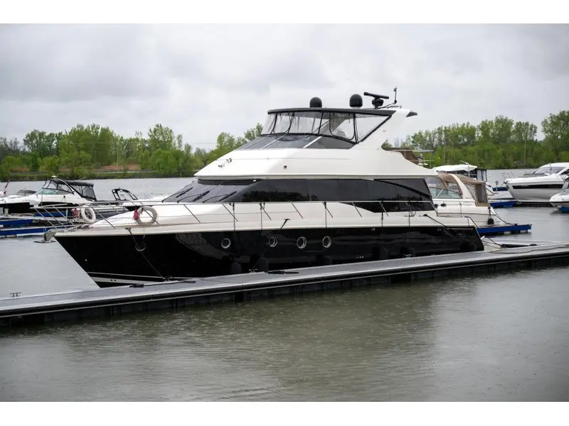 2012 Carver Yachts Voyageur 54 *SUR RENDEZ-VOUS* thumbnail 2