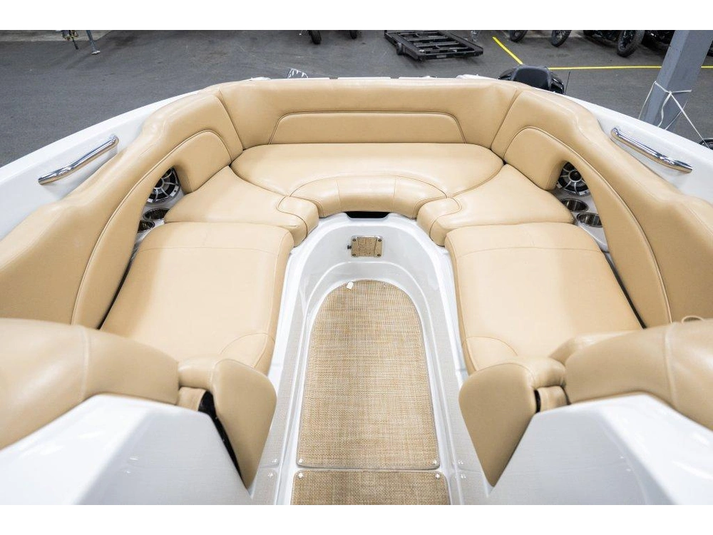 Crownline E6 2014 alt