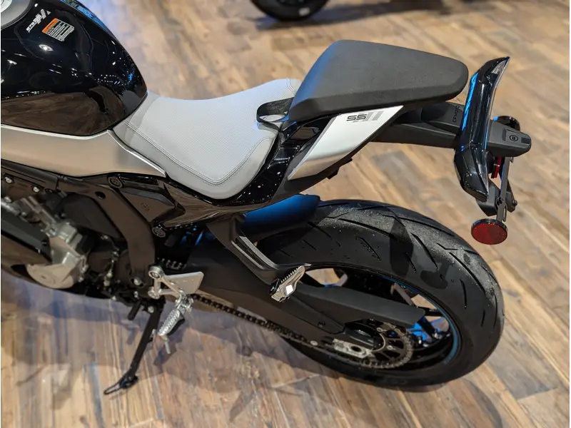 2026 CFMOTO 675SS // Nebula Black thumbnail 12