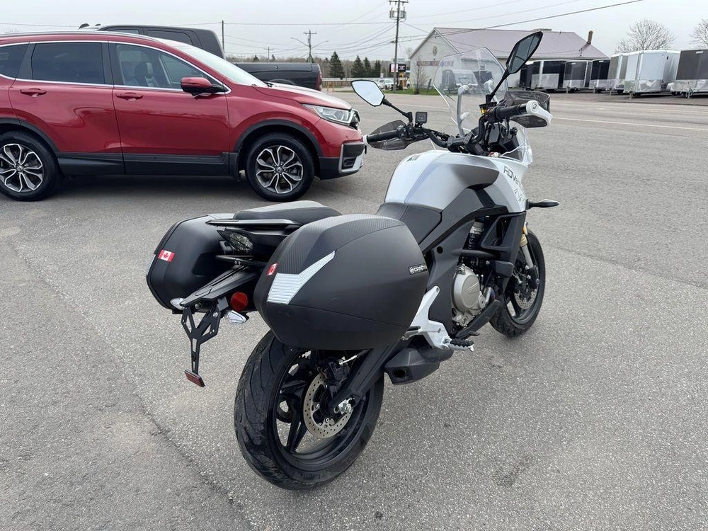 2022 Cfmoto 650 Adventura alt