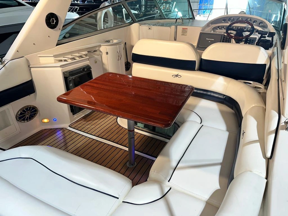 Monterey Boats 322 2003 alt