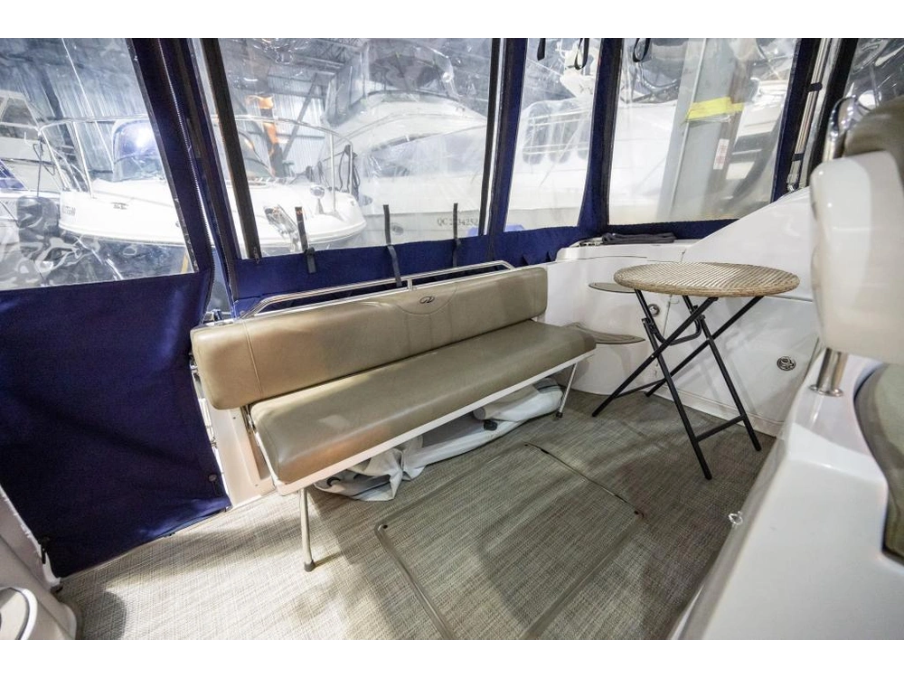 2007 Regal 3760 Commodore alt