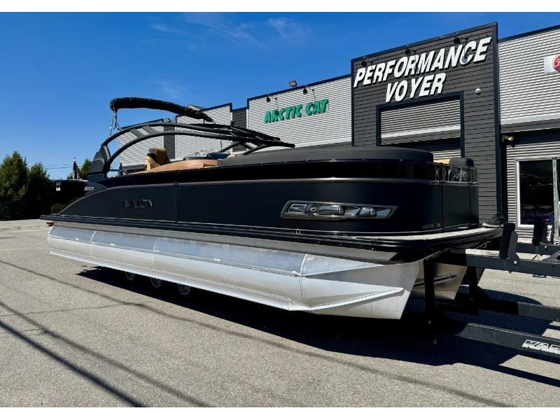 Avalon Catalina Versatile Rear Lounger 2527 2025 alt