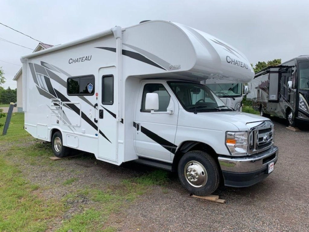 2024 Thor Motor Coach Chateau 24f alt