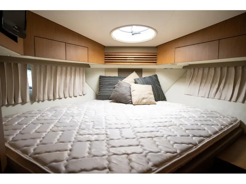 2012 Carver Yachts Voyageur 54 *SUR RENDEZ-VOUS* thumbnail 9