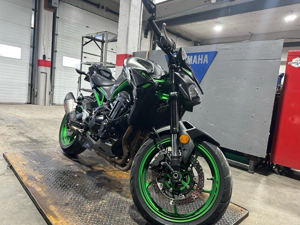 2023 Kawasaki Z900 Abs alt
