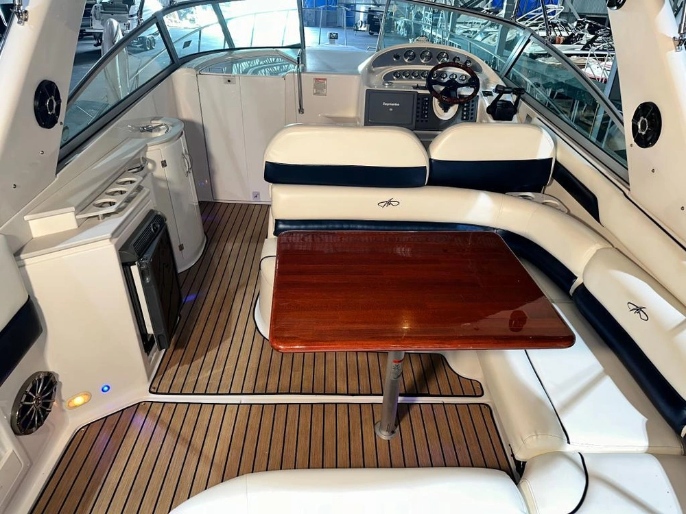 Monterey Boats 322 2003 alt