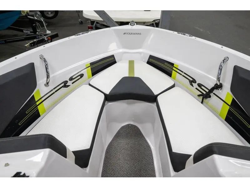 2013 Four Winns RS 190 thumbnail 13