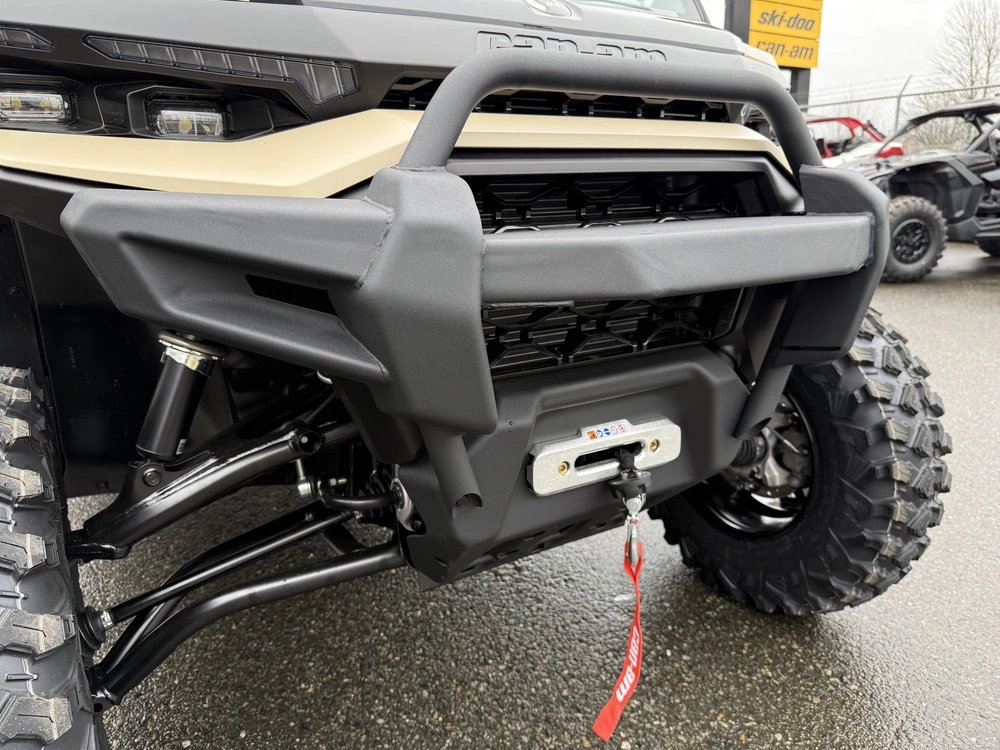 2026 Can-am Defender Max Limited Cab Hd11 alt